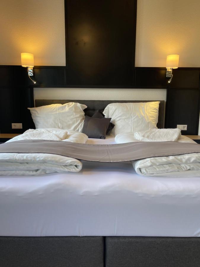 Yebs Hotel 군즈부르크 외부 사진